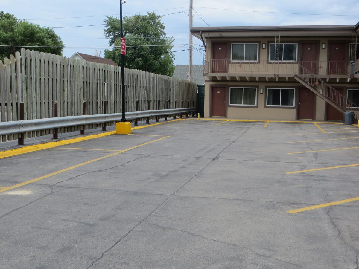 Deluxe Inn/Extended Stay - Council Bluffs Carter Lake Dış mekan fotoğraf